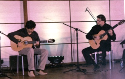 Los guitarristas Josué Tacoronte y Rubén González en el concierto "Brower Flamenco"