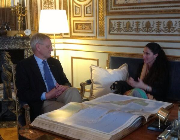 El canciller sueco Carl Bildt reunido con Yoani Sánchez